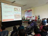 Special College Program Nomor 8